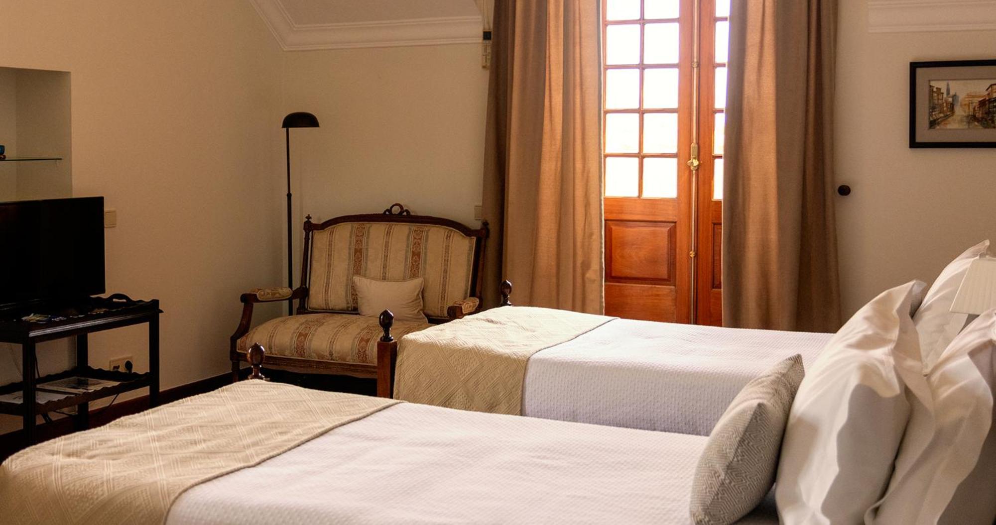 Quinta Da Nasce Agua Aparthotel อังกรา ดู เอโรอิสโม ภายนอก รูปภาพ