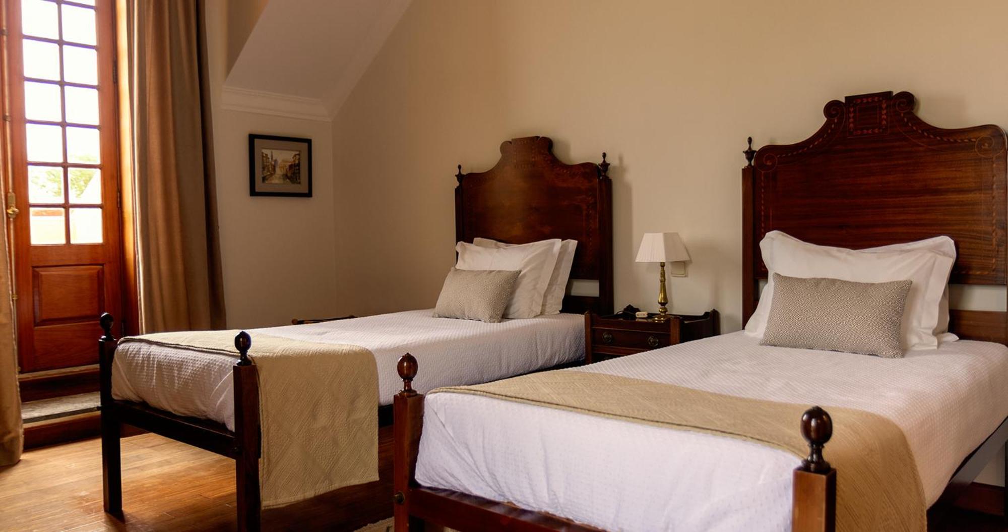 Quinta Da Nasce Agua Aparthotel อังกรา ดู เอโรอิสโม ภายนอก รูปภาพ