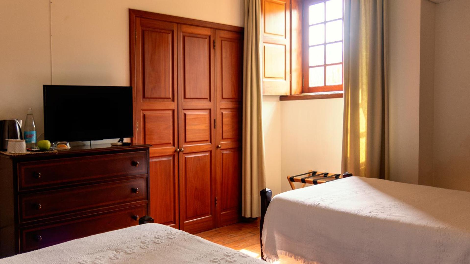 Quinta Da Nasce Agua Aparthotel อังกรา ดู เอโรอิสโม ภายนอก รูปภาพ